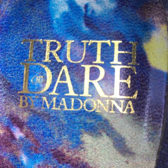 Shoes - Picture 3 of 7